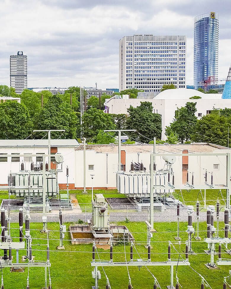 Luftaufnahme einer Umspannanlage in Bonn